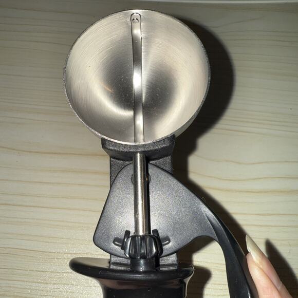 OXO Good Grips Trigger Scoop - Stainless Steel - Dishwasher Safe, Portion - Picture 3 of 4